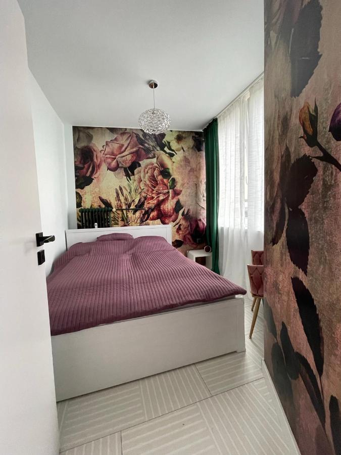 Bright: Flat With Balcony - Kitchen - Free Parking Apartment Berlin Luaran gambar